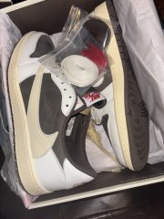 Air Jordan 1 Travis Scotts Air Jordan 1 Low Reverse Mocha photo review