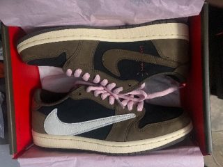 JORDAN AIR JORDAN 1 LOW Travis Scott photo review