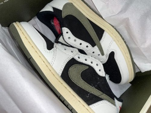 Travis Scott x Wmns Air Jordan 1 Low OG 'Olive' photo review