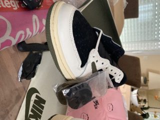 Travis Scott x Wmns Air Jordan 1 Low OG 'Olive' photo review