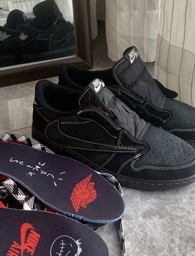 Travis Scott x Air Jordan 1 Low OG SP 'Black Phantom' photo review