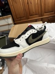 Travis Scott x Wmns Air Jordan 1 Low OG 'Olive' photo review