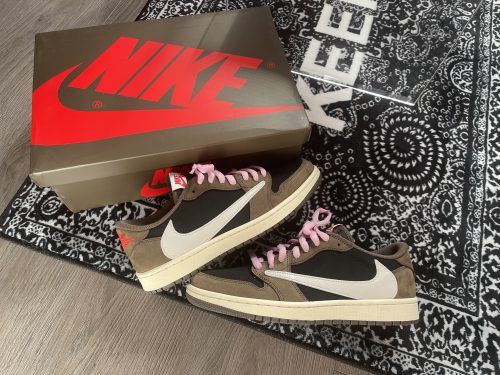 JORDAN AIR JORDAN 1 LOW Travis Scott photo review