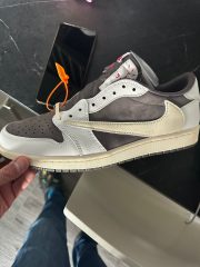 Air Jordan 1 Travis Scotts Air Jordan 1 Low Reverse Mocha photo review