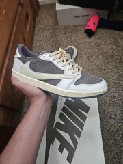 Air Jordan 1 Travis Scotts Air Jordan 1 Low Reverse Mocha photo review