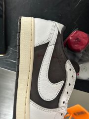 Air Jordan 1 Travis Scotts Air Jordan 1 Low Reverse Mocha photo review