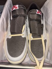 Air Jordan 1 Travis Scotts Air Jordan 1 Low Reverse Mocha photo review