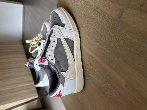 Air Jordan 1 Travis Scotts Air Jordan 1 Low Reverse Mocha photo review