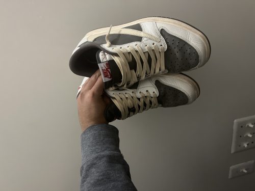 Air Jordan 1 Travis Scotts Air Jordan 1 Low Reverse Mocha photo review